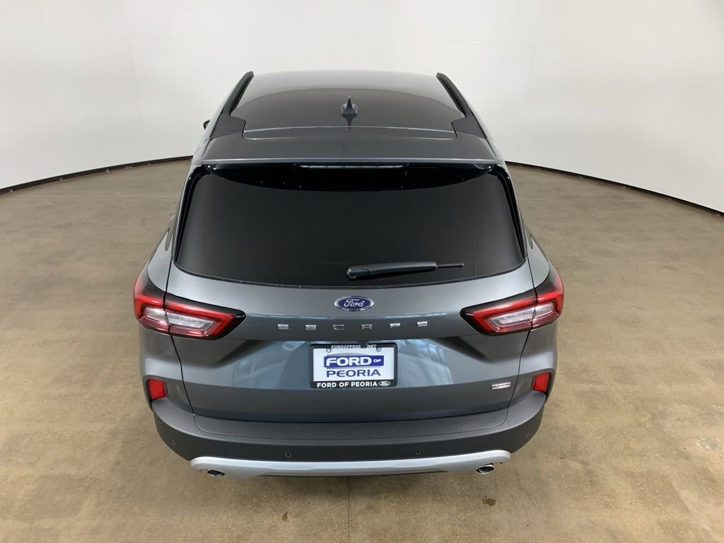 Used 2025 Ford Escape SE image 11