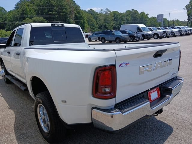 New 2026 RAM 3500 Tradesman AWD/4WD image 9