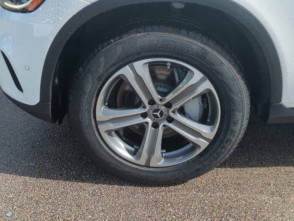 Used 2022 Mercedes-Benz GLC 300 4MATIC image 12