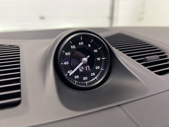 Used 2024 Porsche Cayenne Coupe image 45