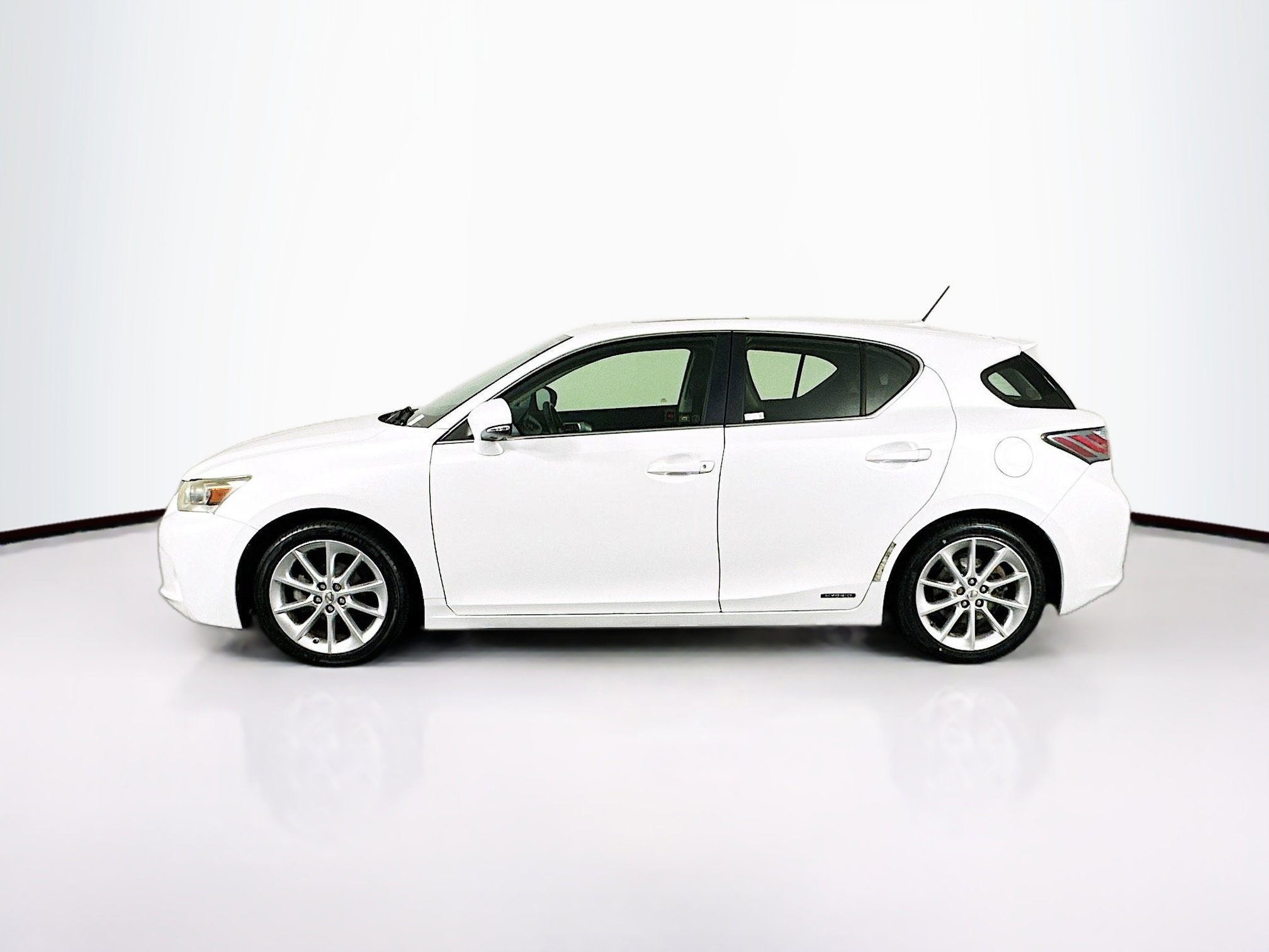 Used 2011 Lexus CT 200h image 4