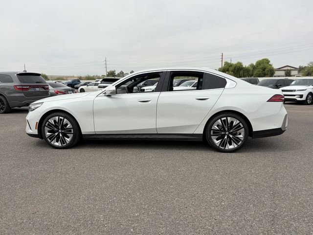 Used 2025 BMW 530i xDrive AWD/4WD image 9