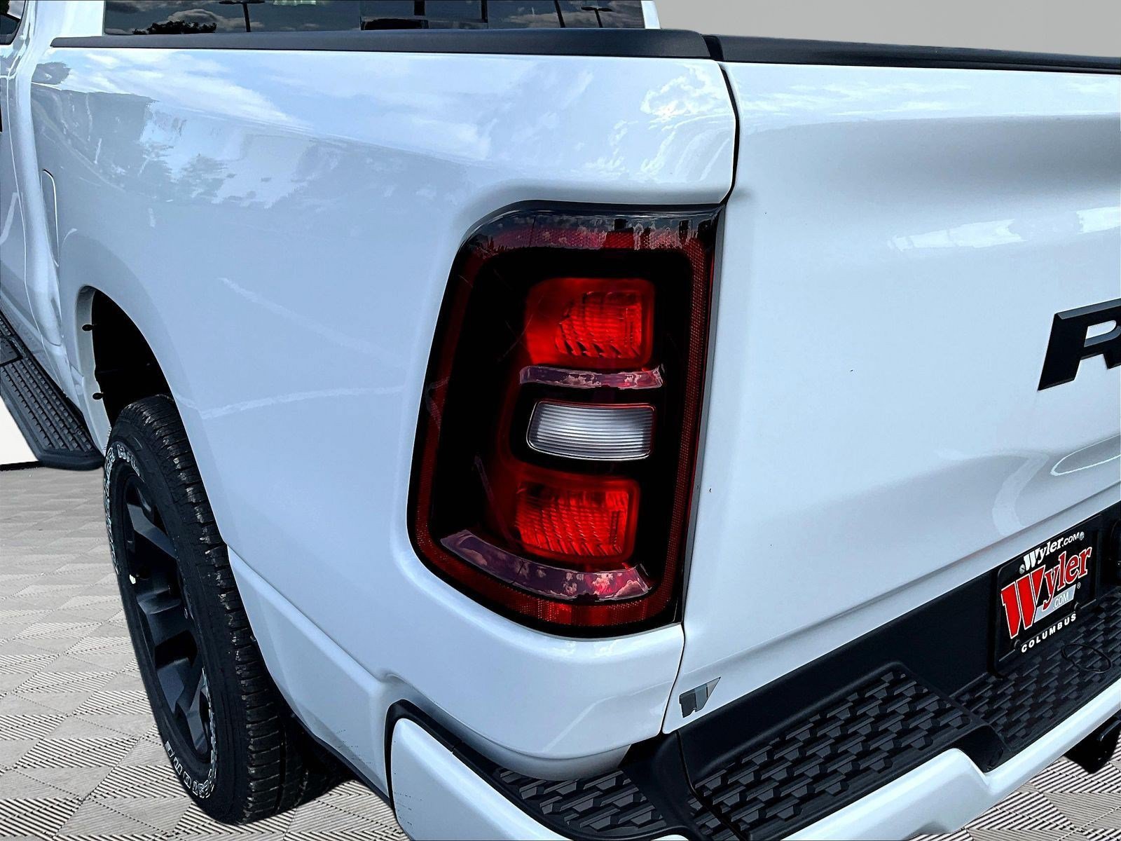 New 2026 RAM 1500 Express AWD/4WD image 15