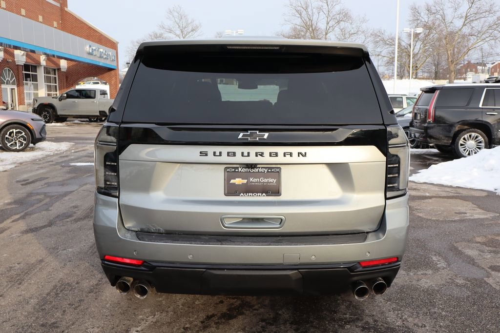 Used 2025 Chevrolet Suburban Z71 w/ Z71 Off-Road Package image 39