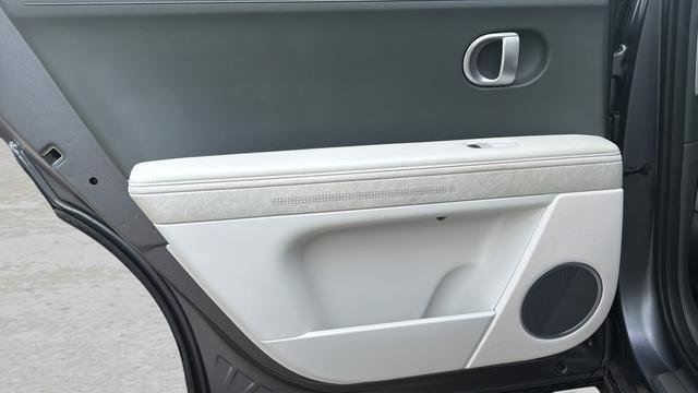 Used 2024 Hyundai Ioniq 5 Limited image 26