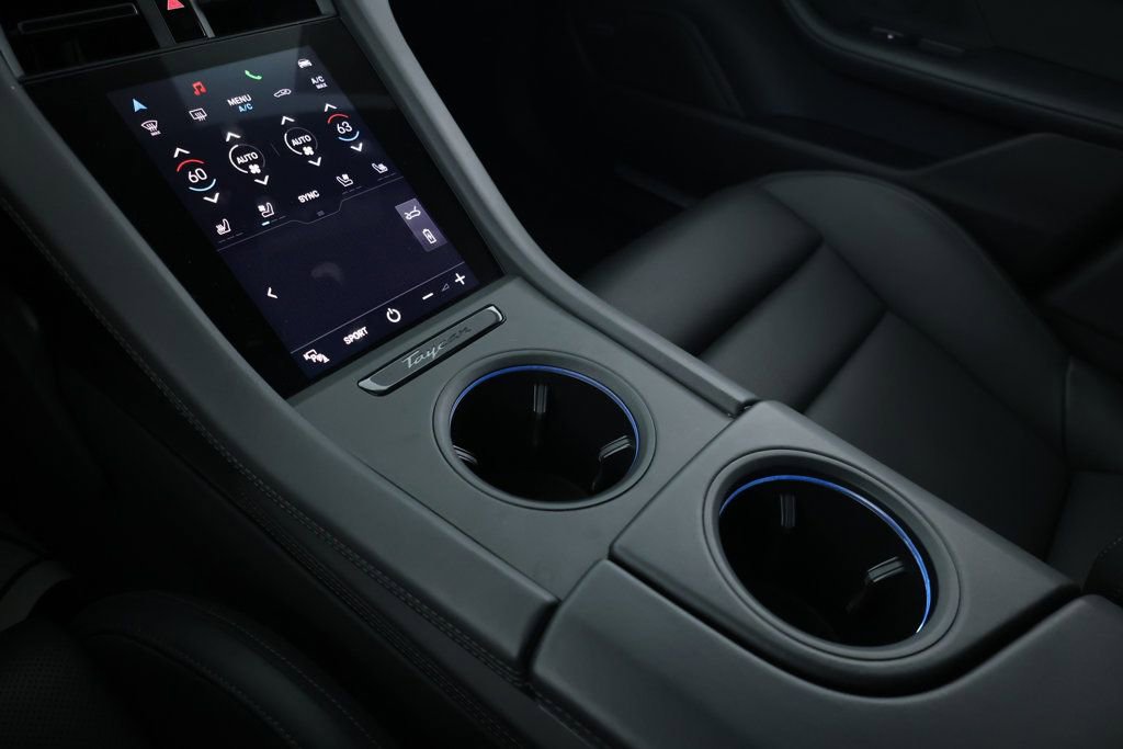 Used 2022 Porsche Taycan 4S image 15