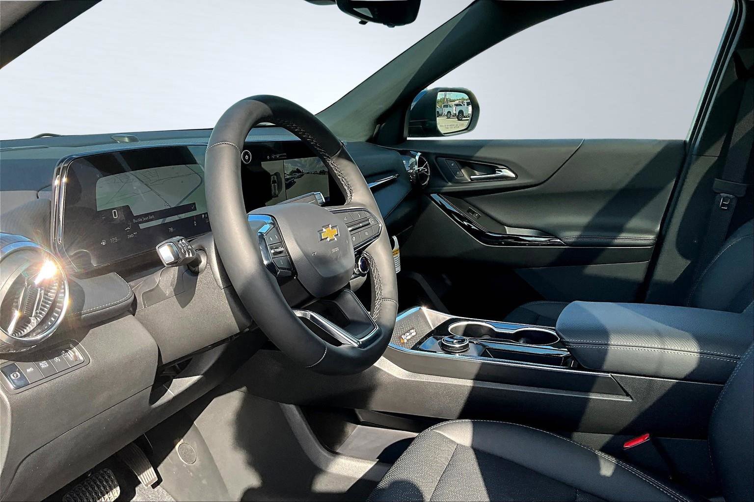 New 2026 Chevrolet Equinox LT w/ Convenience Package II image 11