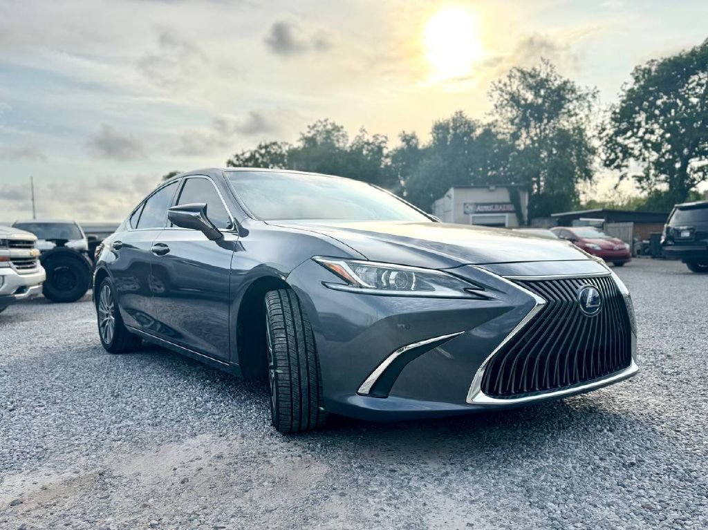 Used 2020 Lexus ES 300h w/ Premium Package image 5