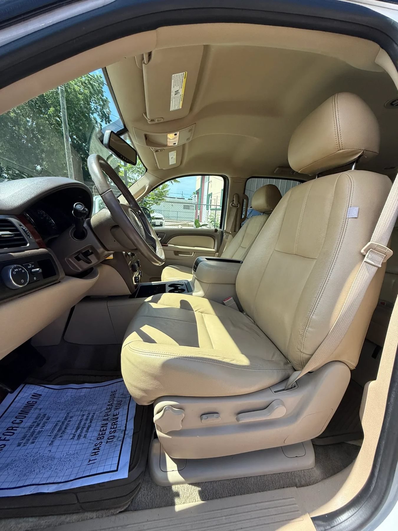 Used 2014 Chevrolet Tahoe LS w/ Texas Edition RWD image 15