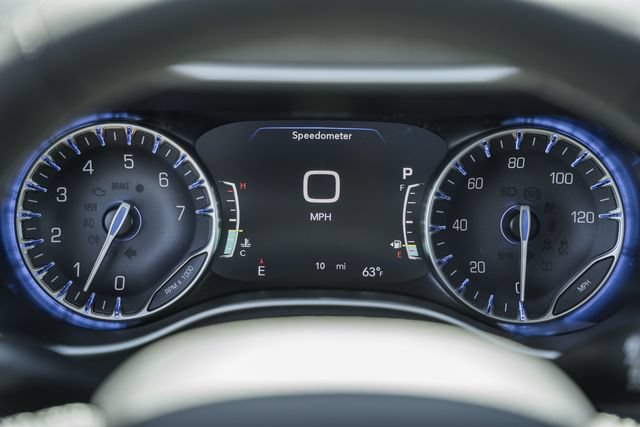 New 2027 Chrysler Pacifica Select FWD image 51