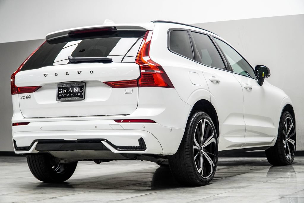 Used 2023 Volvo XC60 T8 Ultimate w/ Climate Package AWD/4WD image 13
