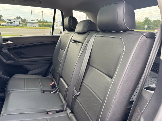 Used 2021 Volkswagen Tiguan SEL AWD/4WD image 27