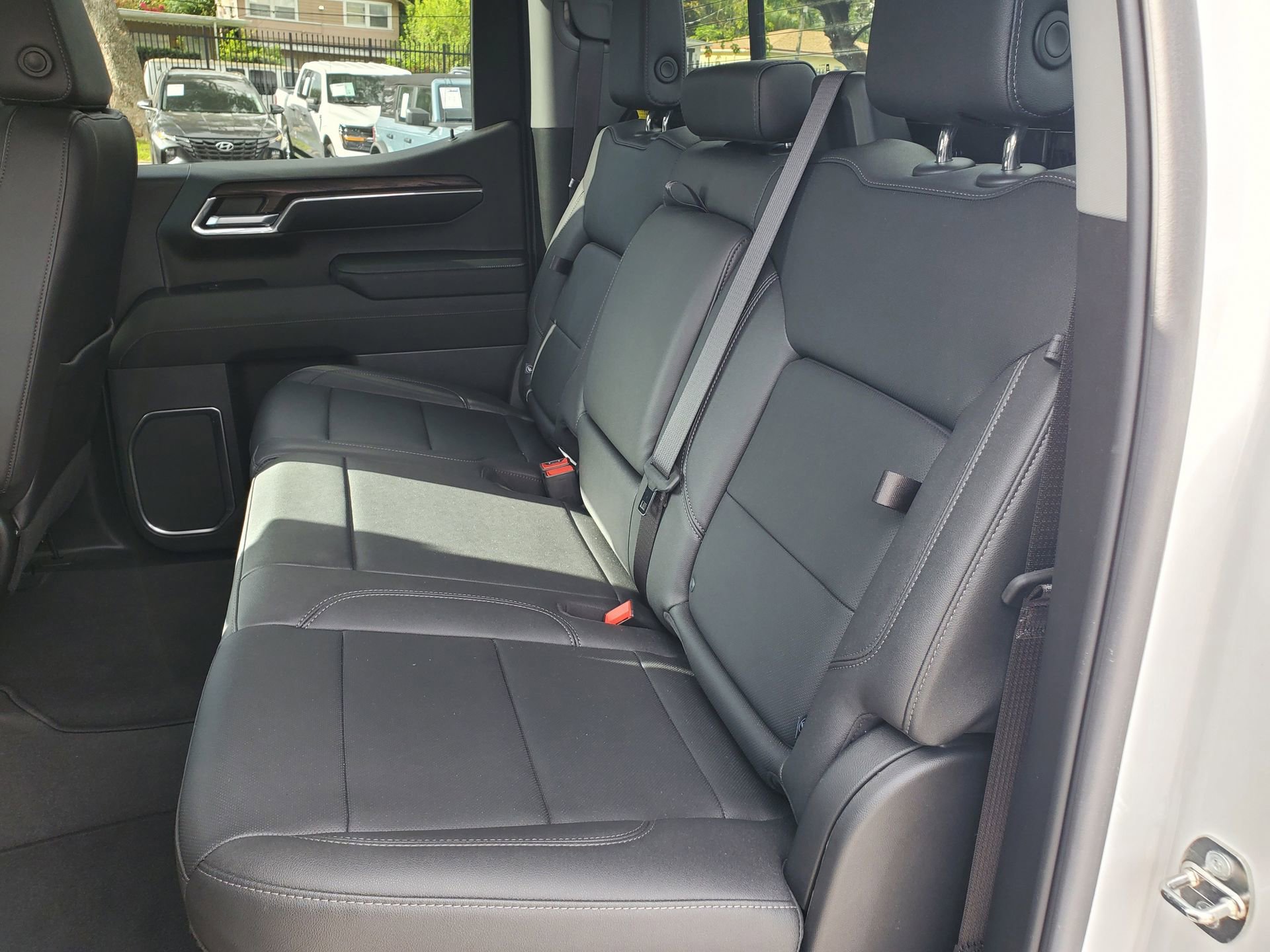 Used 2024 GMC Sierra 1500 SLT w/ SLT Premium Plus Package image 11