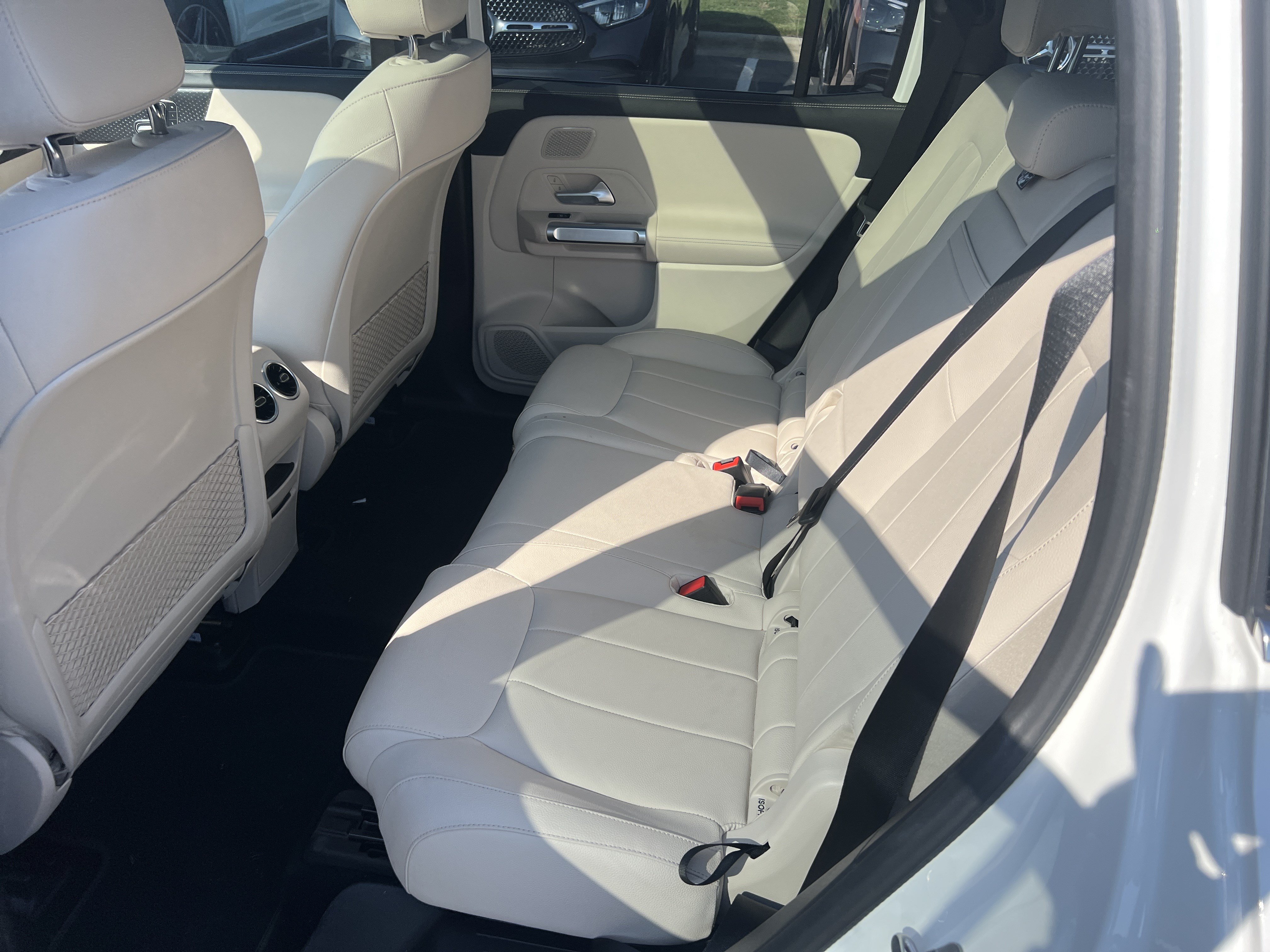 Certified 2025 Mercedes-Benz EQB 300 4MATIC image 30