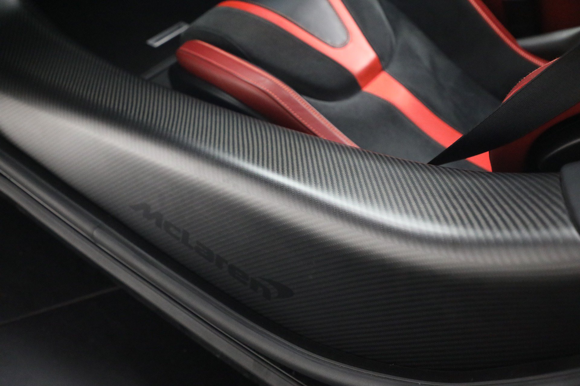 Used 2019 McLaren 720S Performance RWD image 31