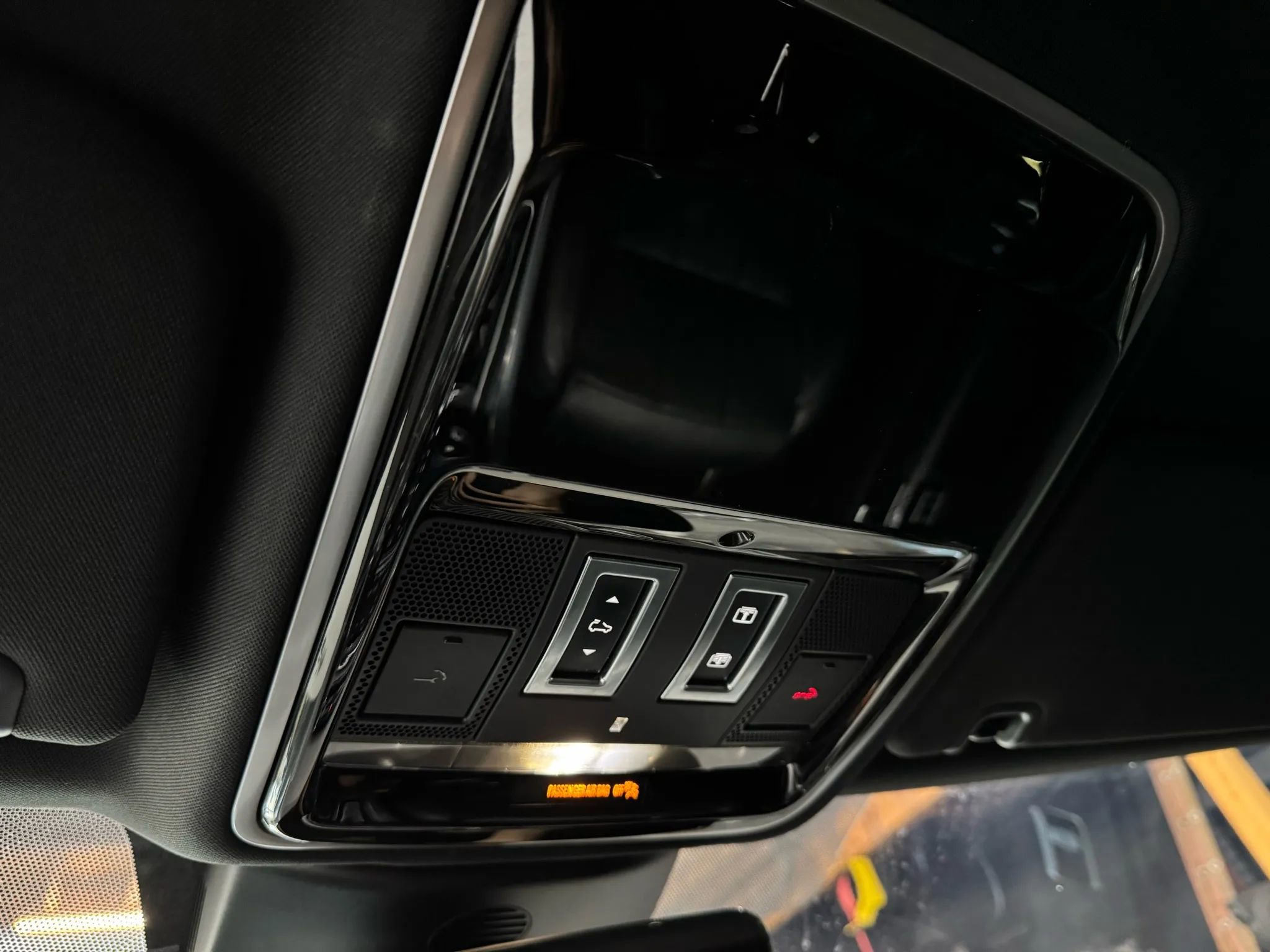 Used 2019 Land Rover Range Rover Sport HSE Dynamic image 23