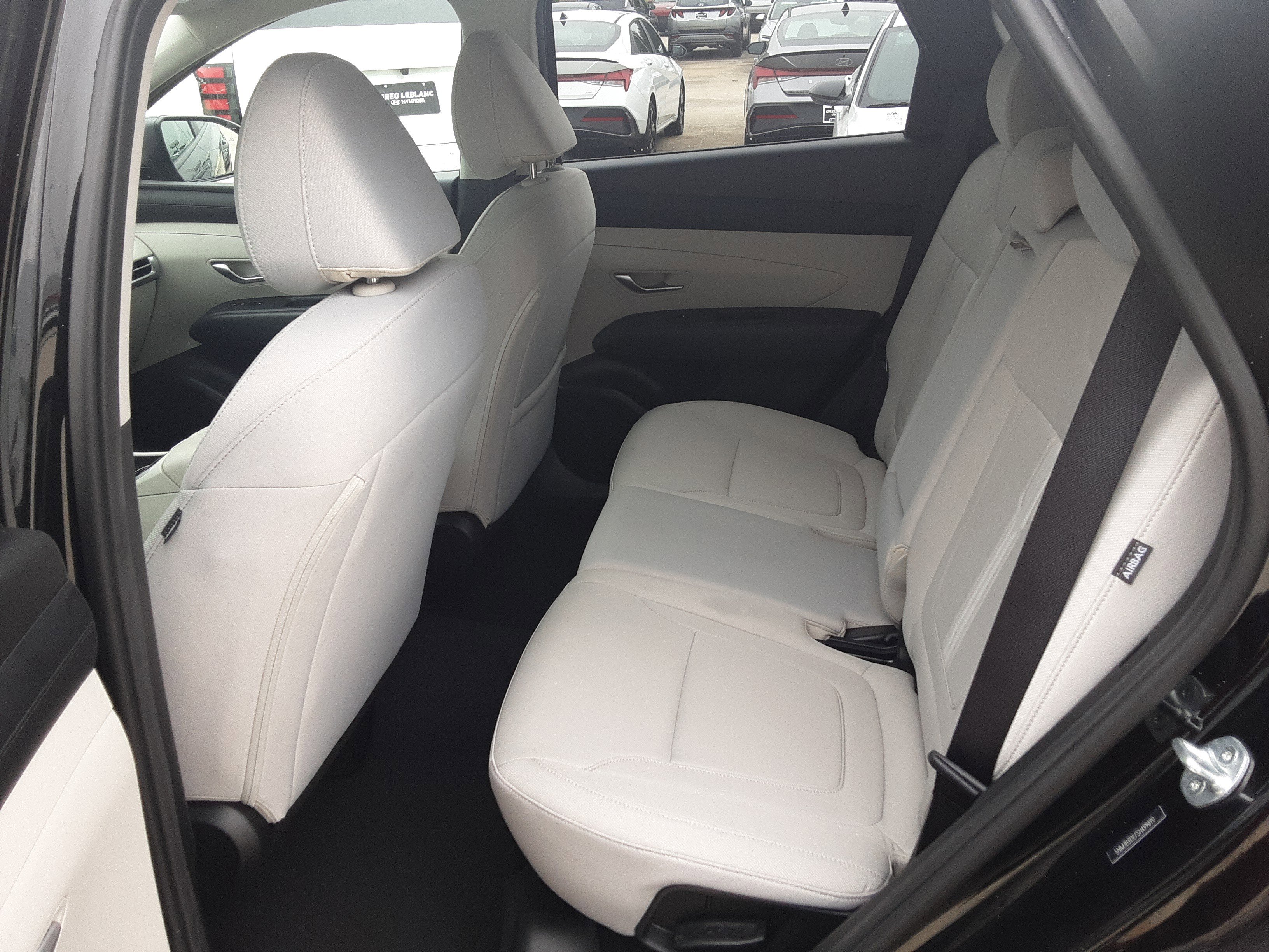 Used 2025 Hyundai Tucson SEL FWD image 12