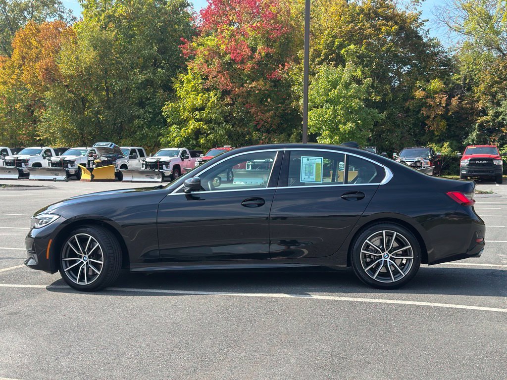 Certified 2021 BMW 330i xDrive Sedan w/ Convenience Package AWD/4WD image 3