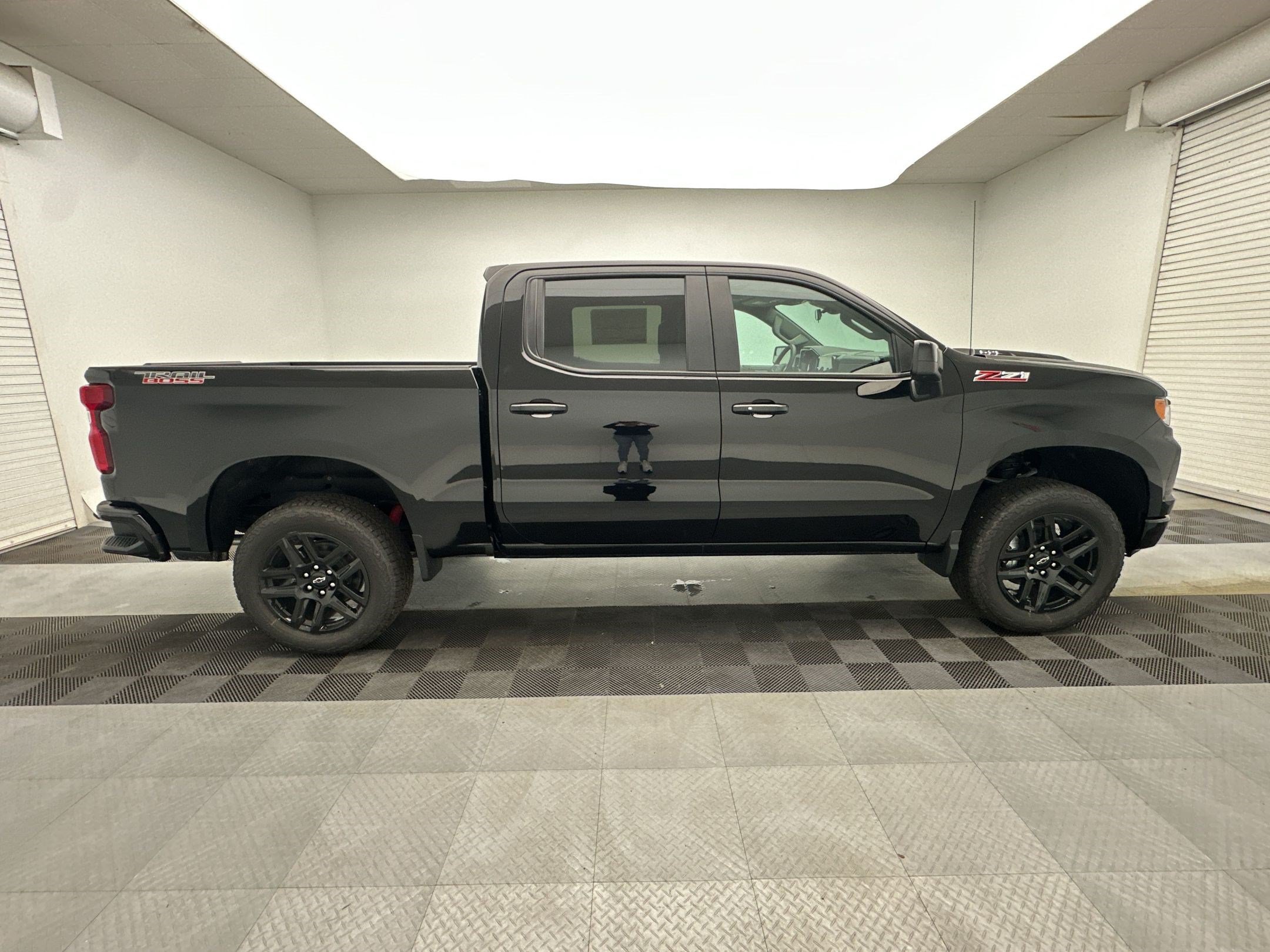 New 2026 Chevrolet Silverado 1500 LT Trail Boss w/ Convenience Package II AWD/4WD image 8