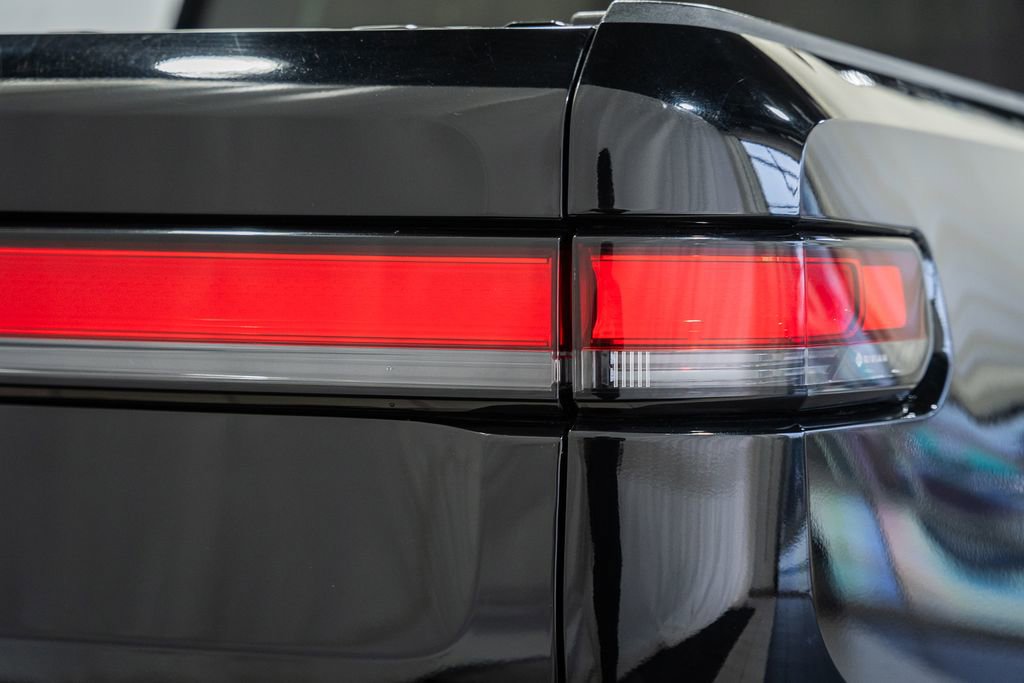 Used 2022 Rivian R1T Adventure image 7