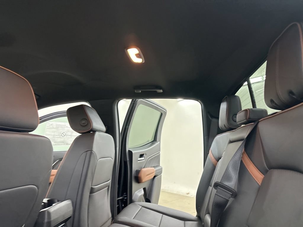 New 2026 GMC Canyon AT4 w/ AT4 Premium Package AWD/4WD image 30