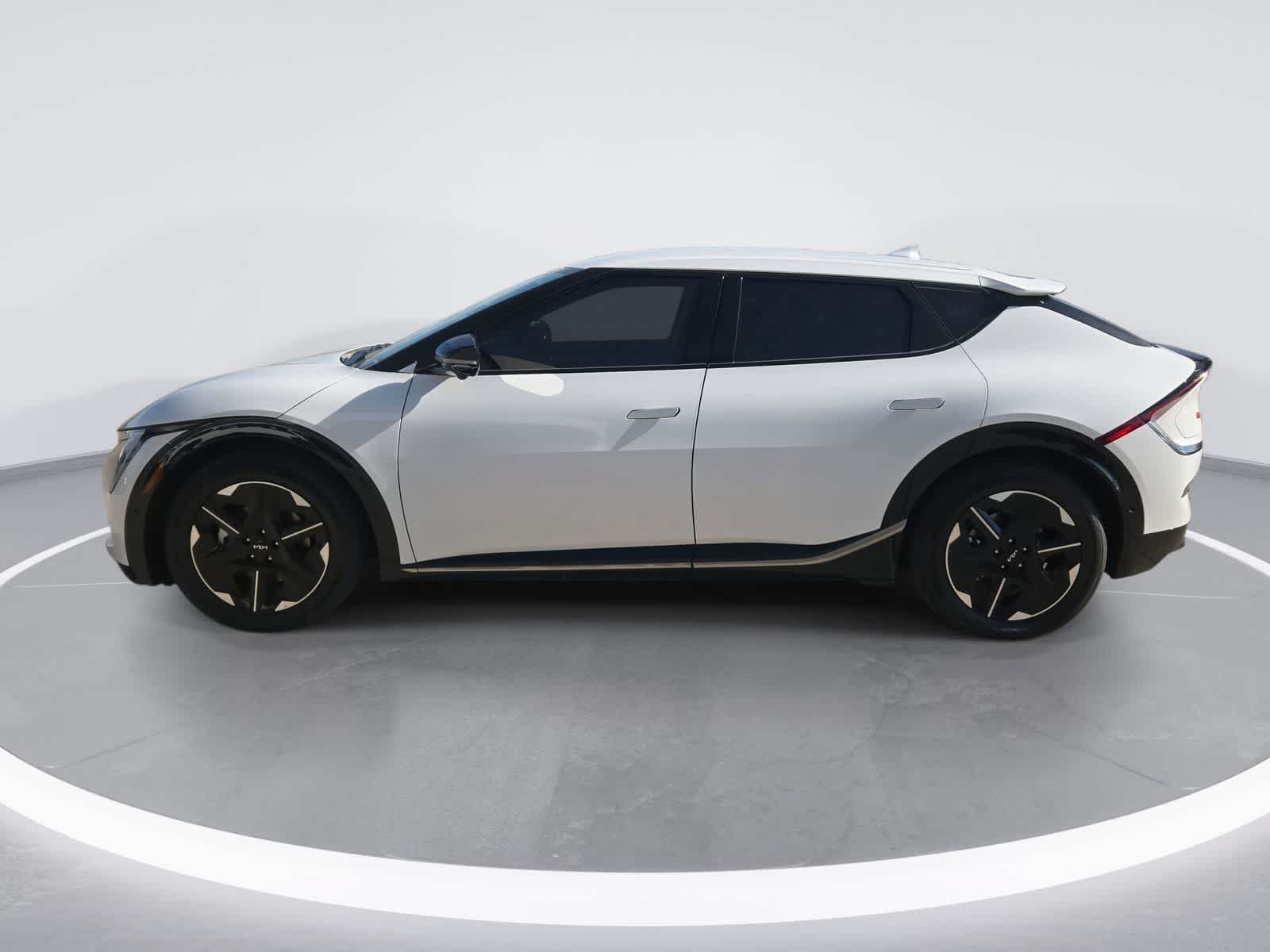 New 2026 Kia EV6 Wind RWD image 5
