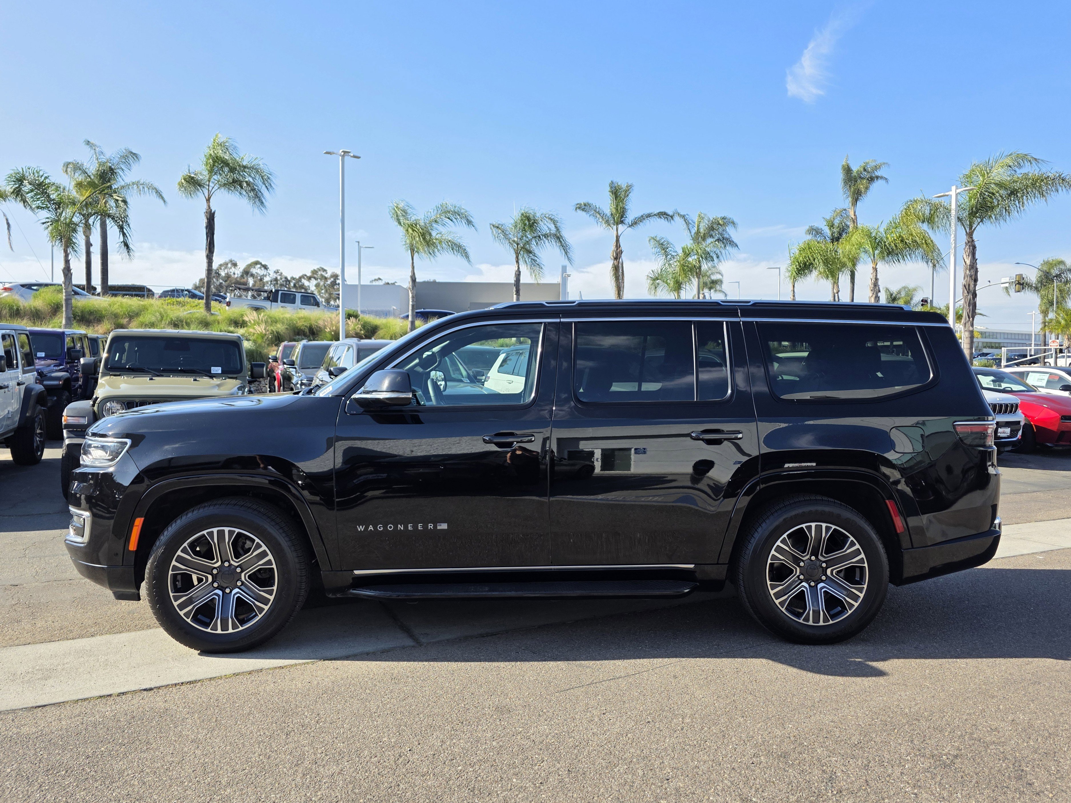 Certified 2023 Jeep Wagoneer Series II AWD/4WD image 2