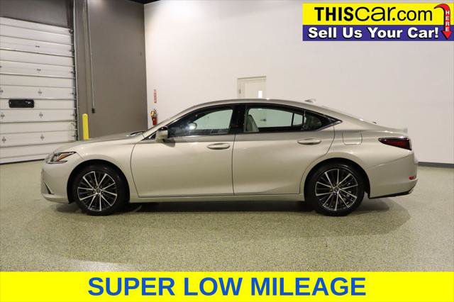 Used 2024 Lexus ES 350 w/ Premium Package FWD image 5