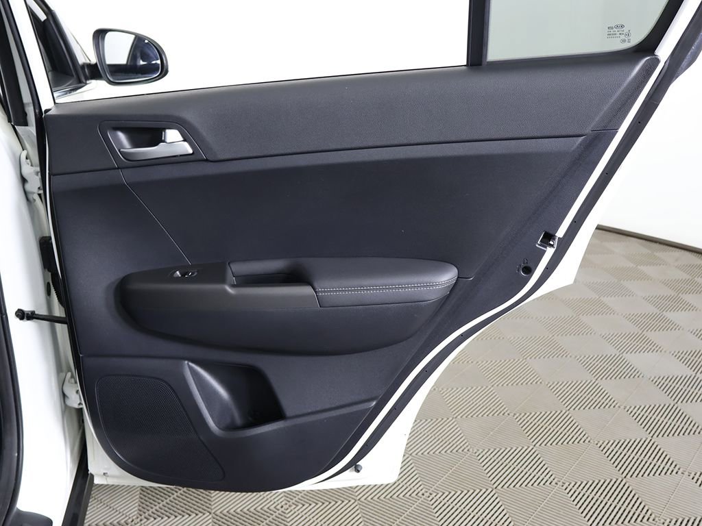 Used 2022 Kia Sportage LX image 20