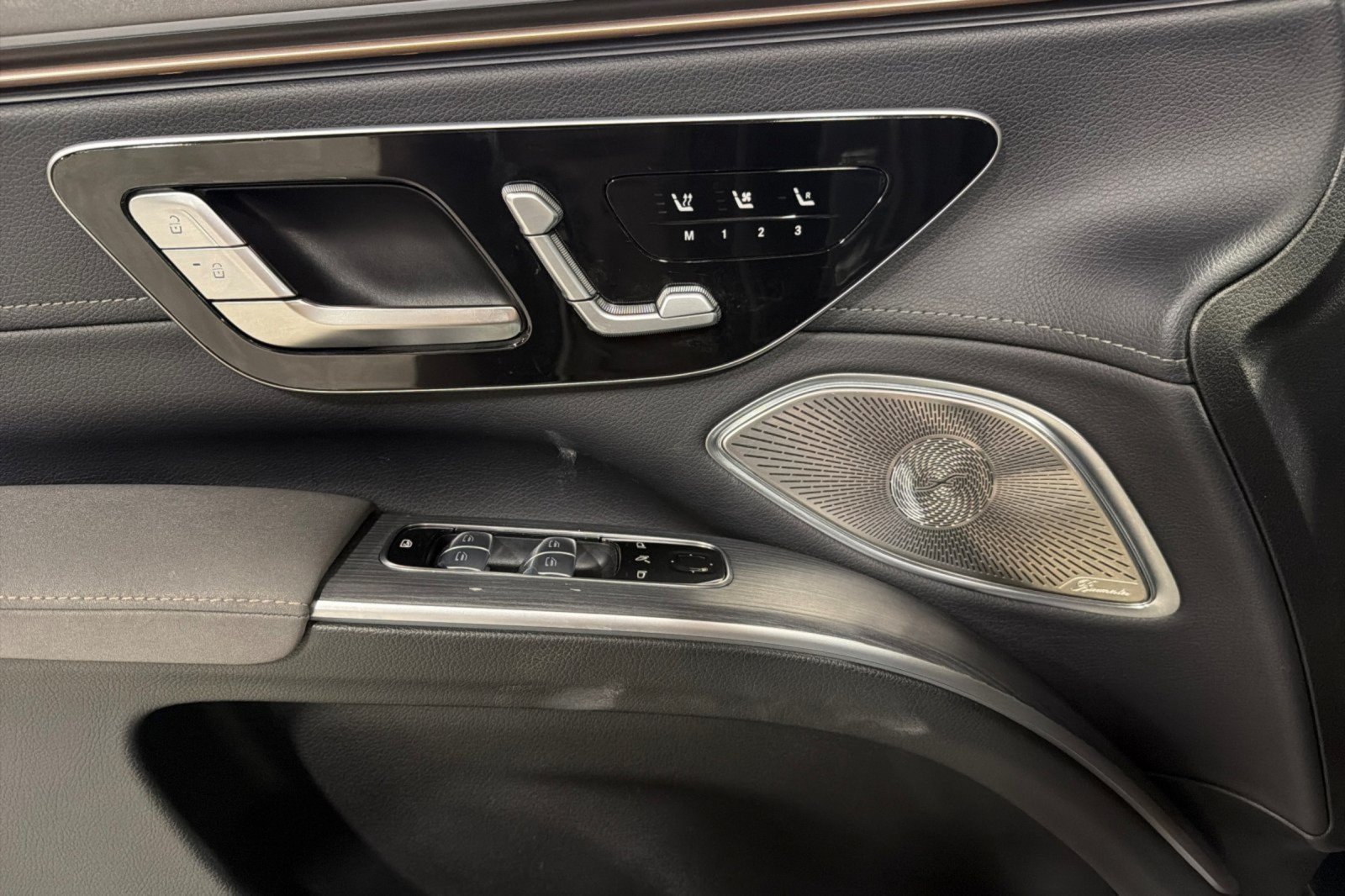 Used 2023 Mercedes-Benz EQS 580 4MATIC SUV image 10