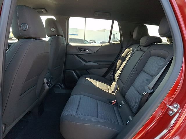 New 2026 Chevrolet Equinox LT w/ Safety and Technology Package FWD image 6