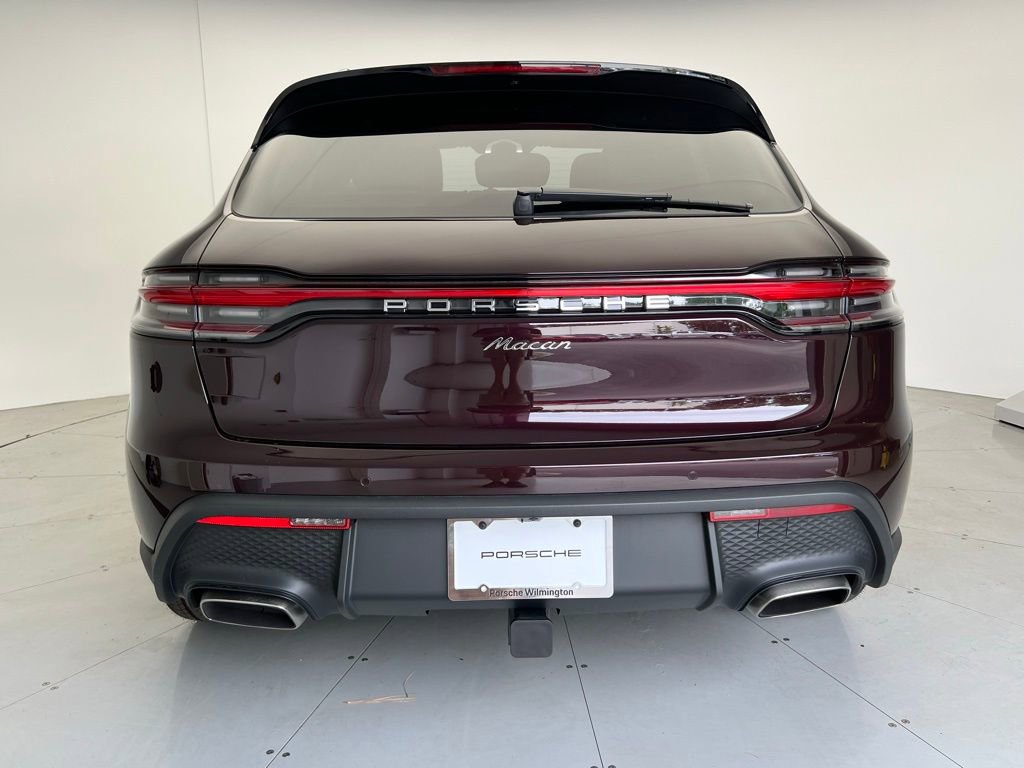Used 2025 Porsche Macan image 21