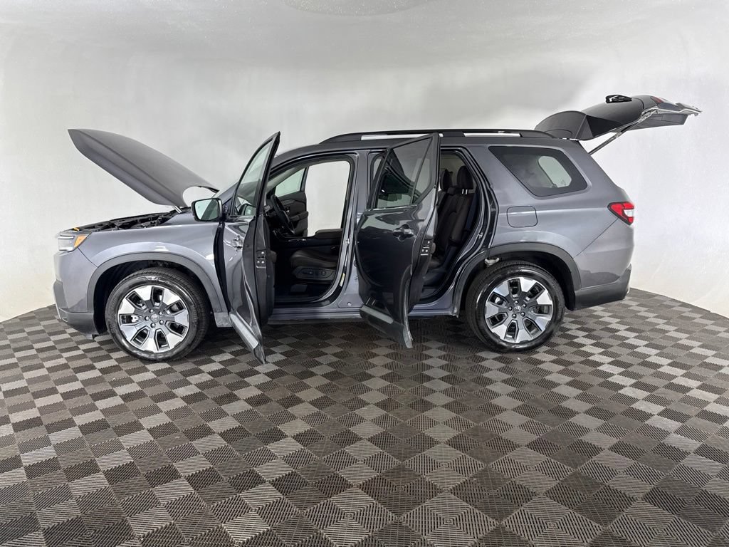 Certified 2026 Honda Pilot Touring image 10