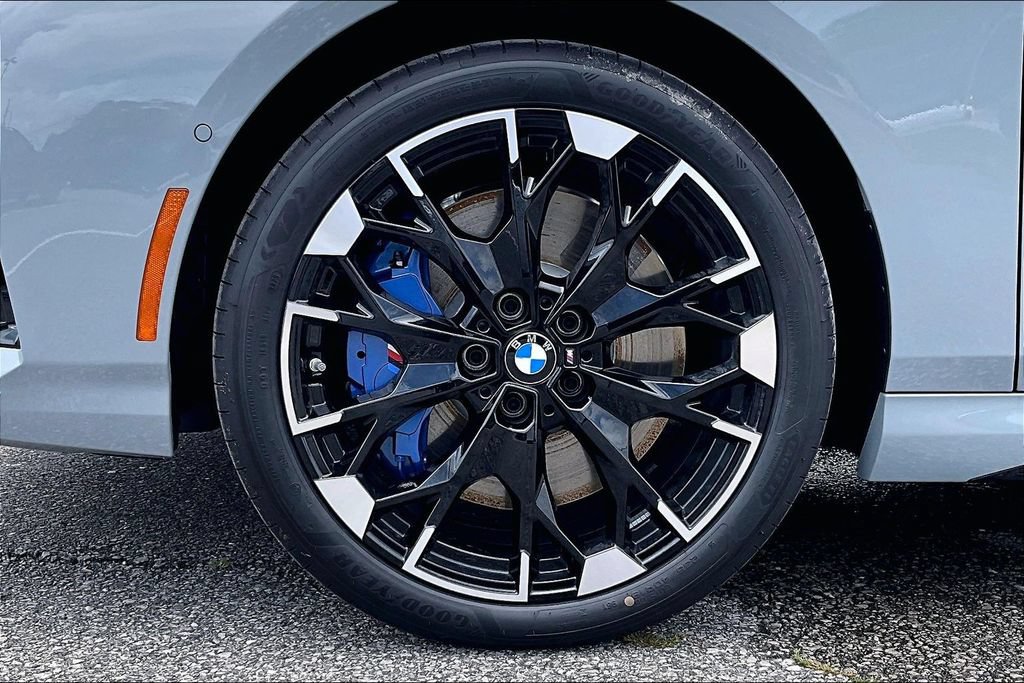 New 2026 BMW M235i xDrive w/ Technology Package AWD/4WD image 10