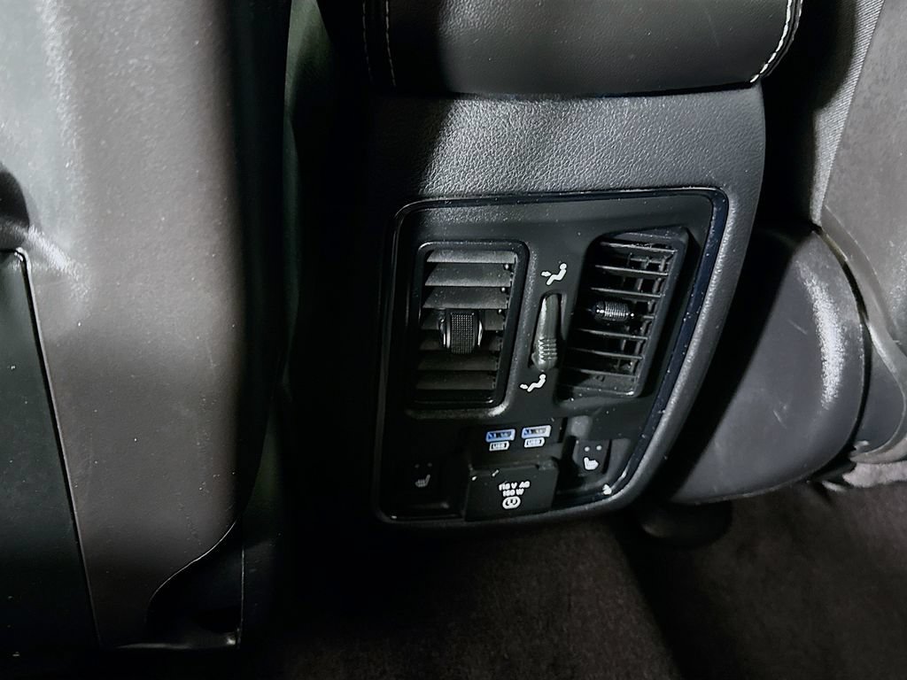 Used 2017 Jeep Grand Cherokee Limited AWD/4WD image 29