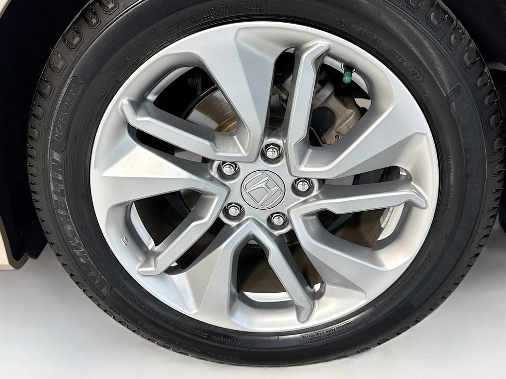 Certified 2019 Honda Accord LX image 31