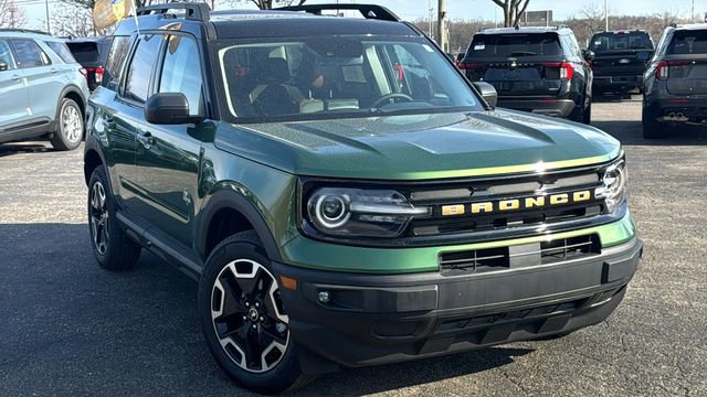 Certified 2023 Ford Bronco Sport Outer Banks w/ Tech Package image 2