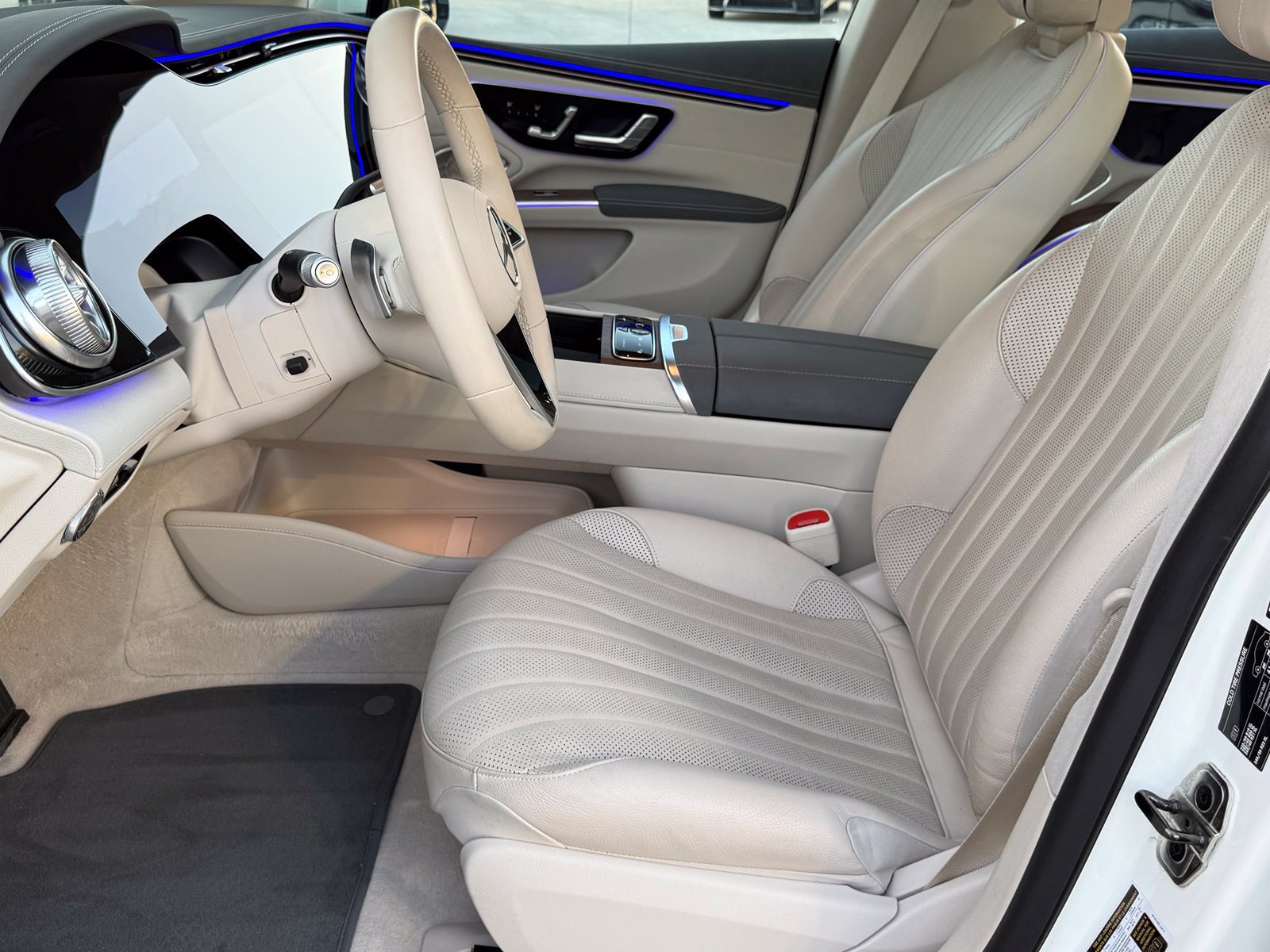 Used 2023 Mercedes-Benz EQS 580 4MATIC Sedan image 25