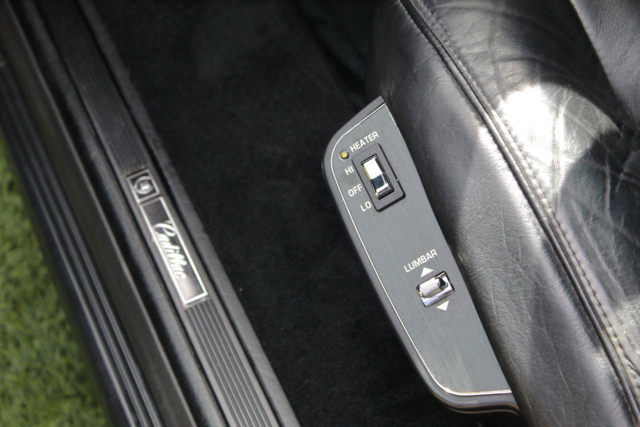 Used 1996 Cadillac Fleetwood Brougham RWD image 43