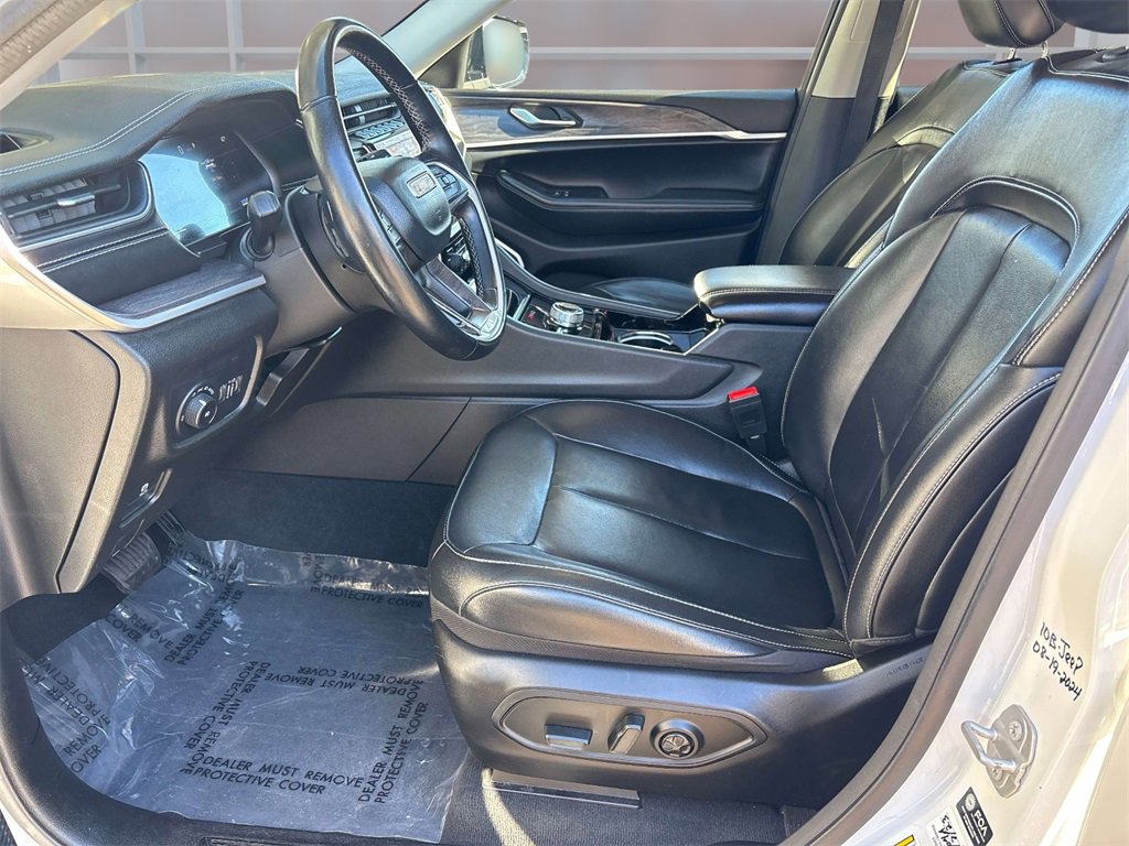 Used 2022 Jeep Grand Cherokee Limited image 8