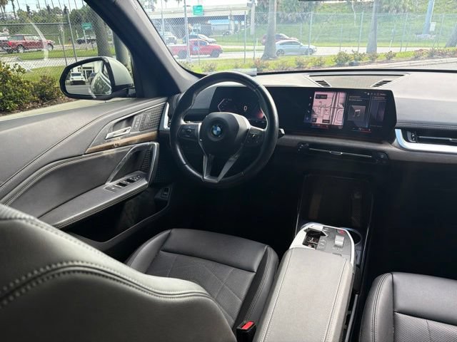 Used 2023 BMW X1 xDrive28i AWD/4WD image 9