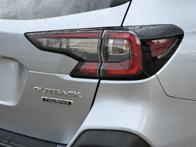 Used 2024 Subaru Outback Touring AWD/4WD image 7