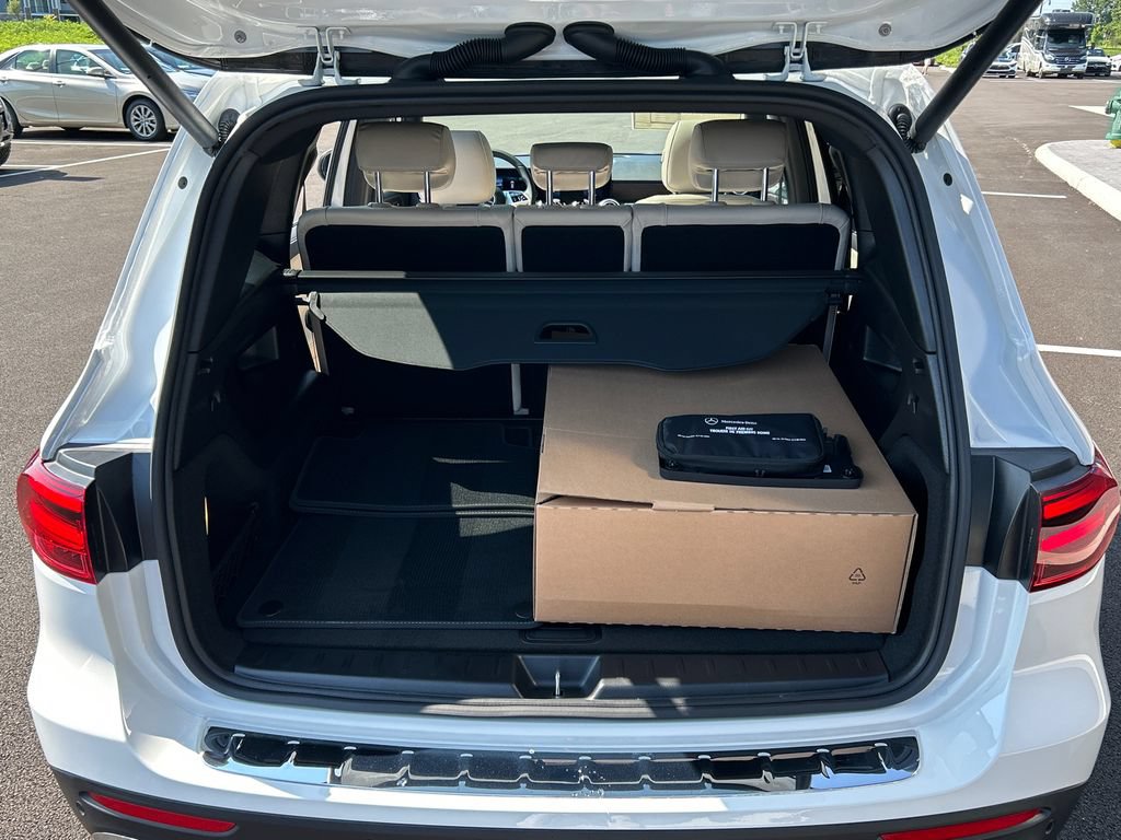 New 2026 Mercedes-Benz GLB 250 4MATIC image 7