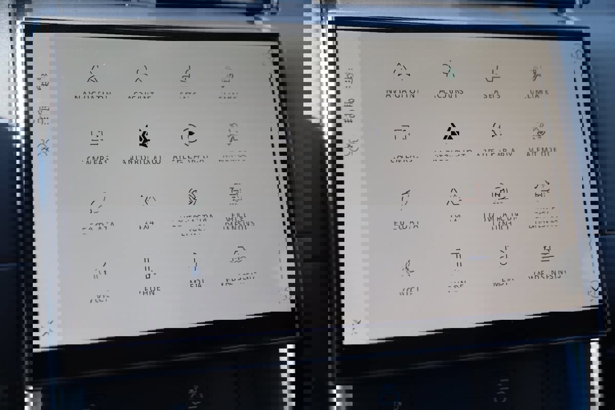 Used 2024 Land Rover Discovery Sport S image 38