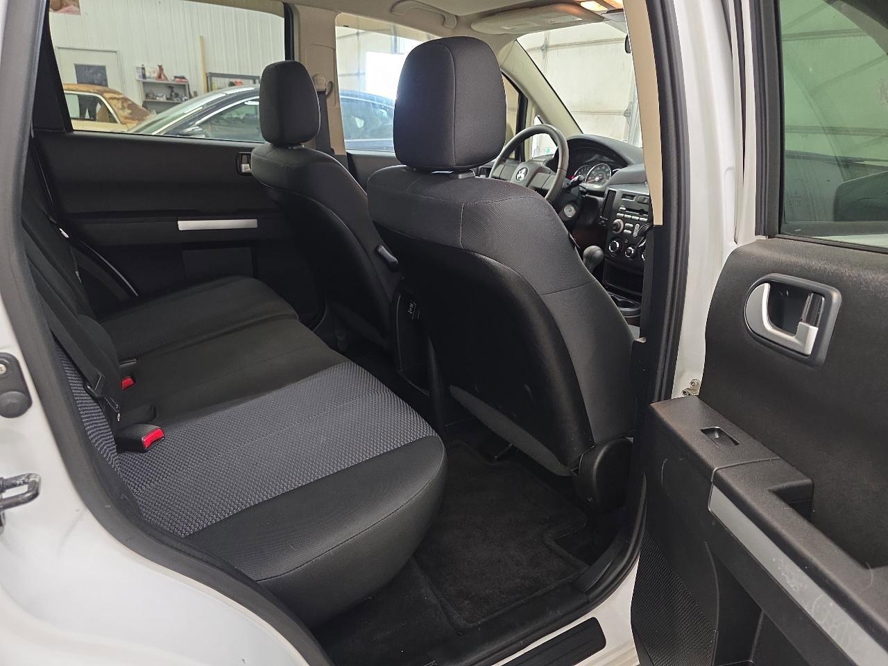 Used 2011 Mitsubishi Endeavor LS image 31