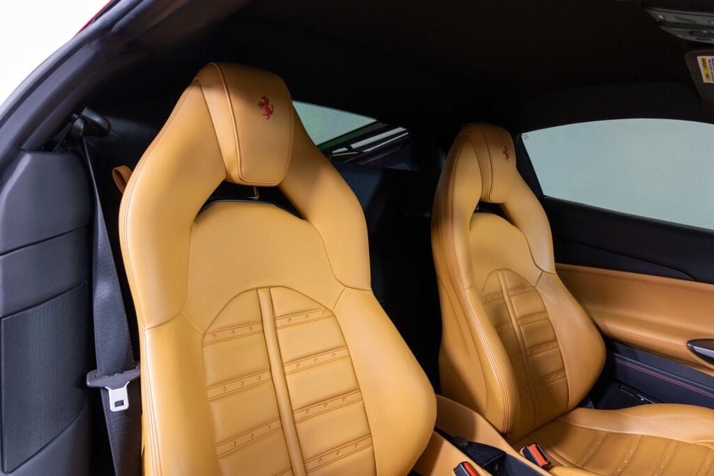 Used 2017 Ferrari 488 GTB RWD image 39