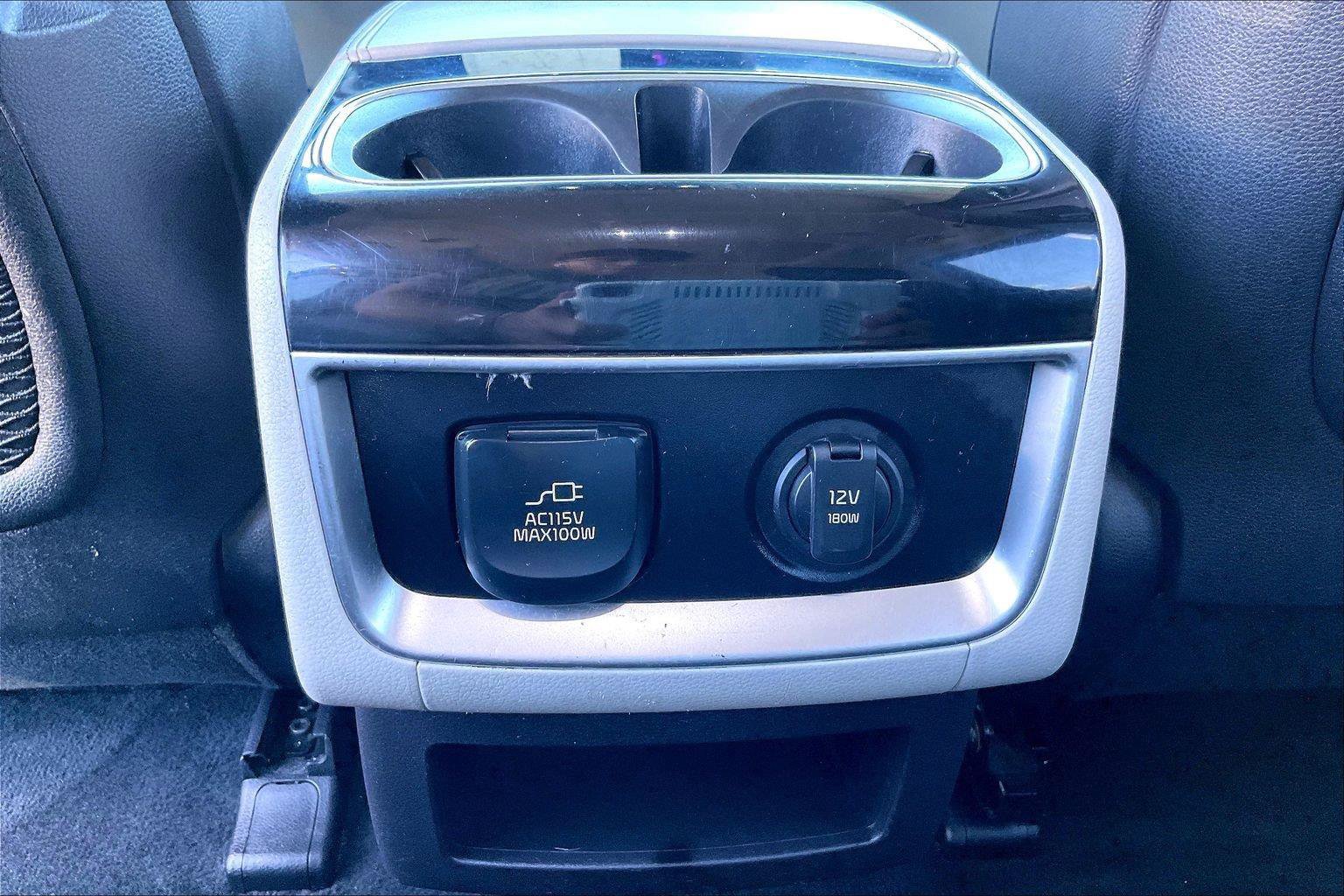 Used 2023 Kia Carnival SX Prestige FWD image 38