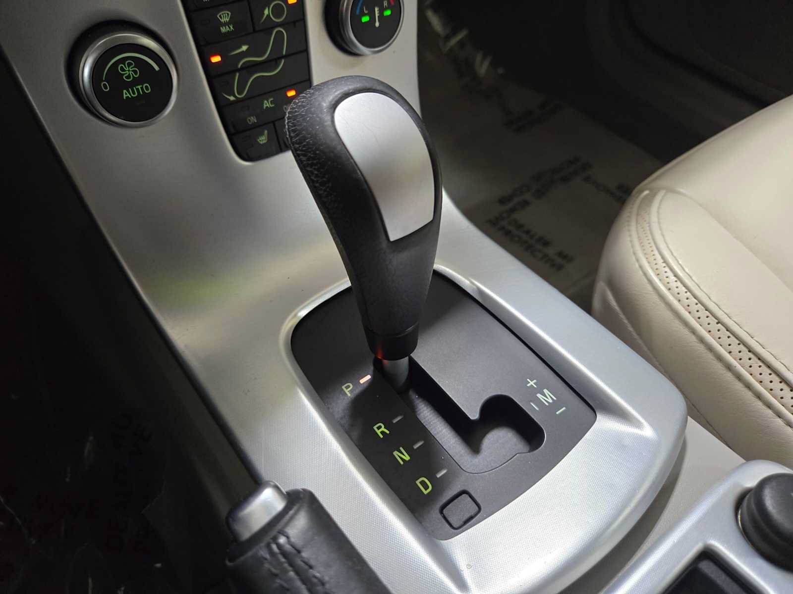 Used 2012 Volvo C70 T5 FWD image 30