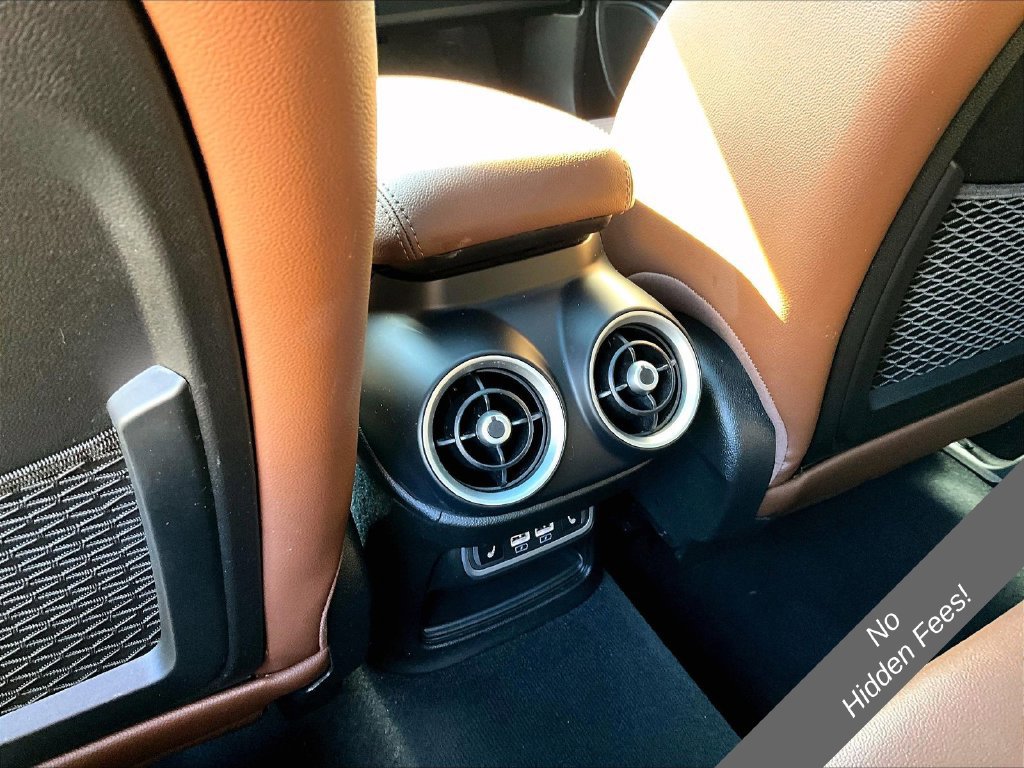 Used 2023 Alfa Romeo Stelvio Ti AWD/4WD image 28