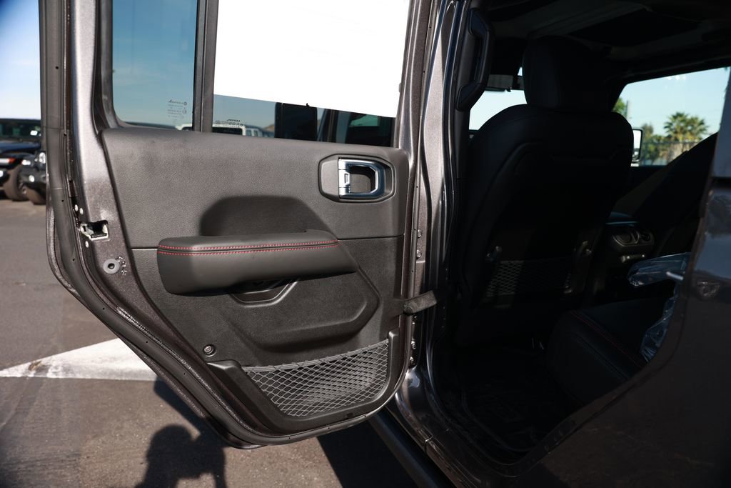 New 2026 Jeep Gladiator Rubicon w/ Steel Power Dome Hood Package AWD/4WD image 33